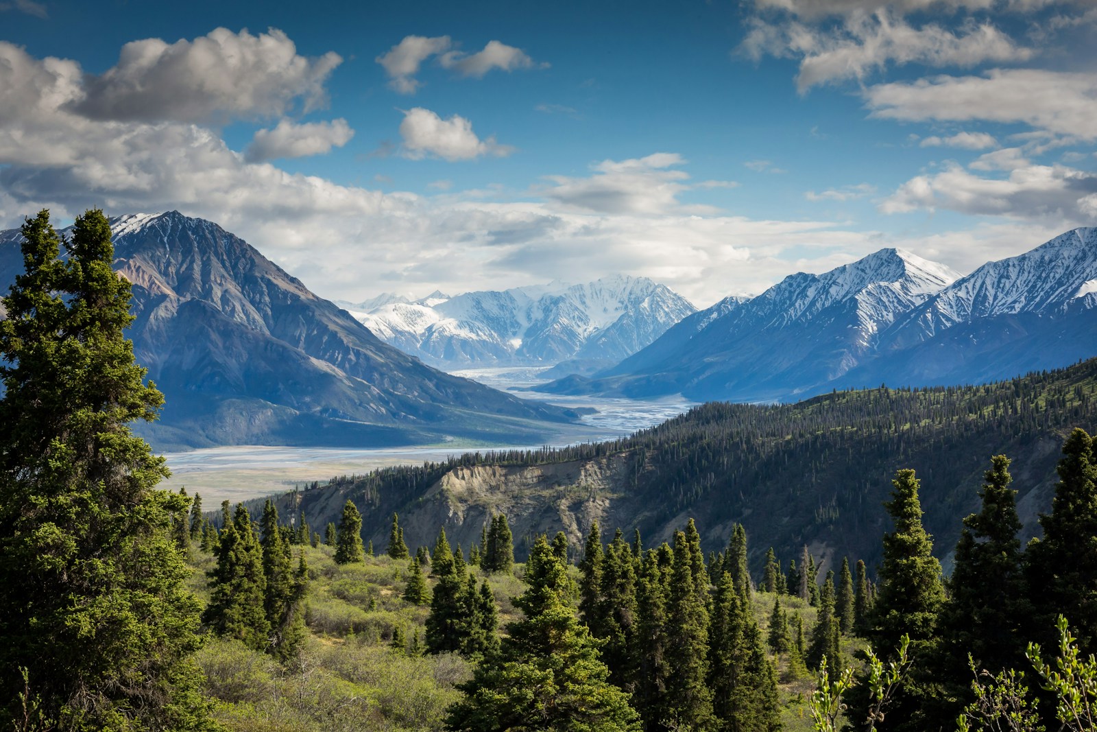 Sample mountain landscape for the teaching documentary layout